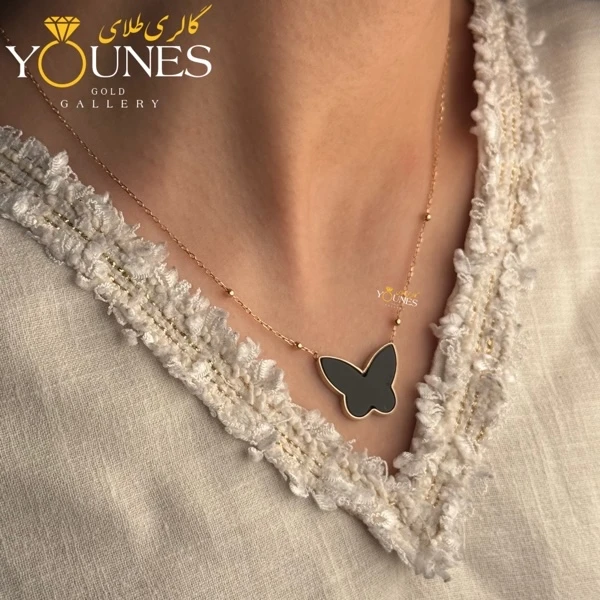 گردنبند پروانه مشکی طلا